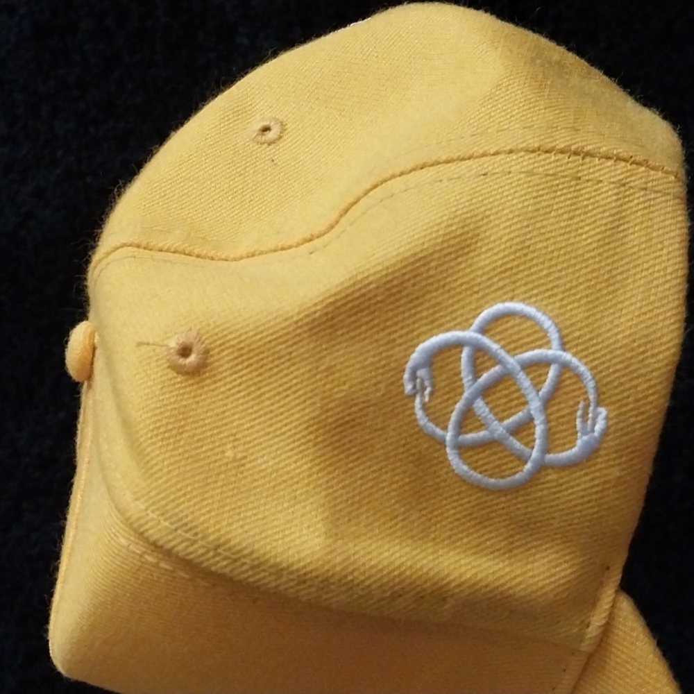Hat - Picture 3 of 4